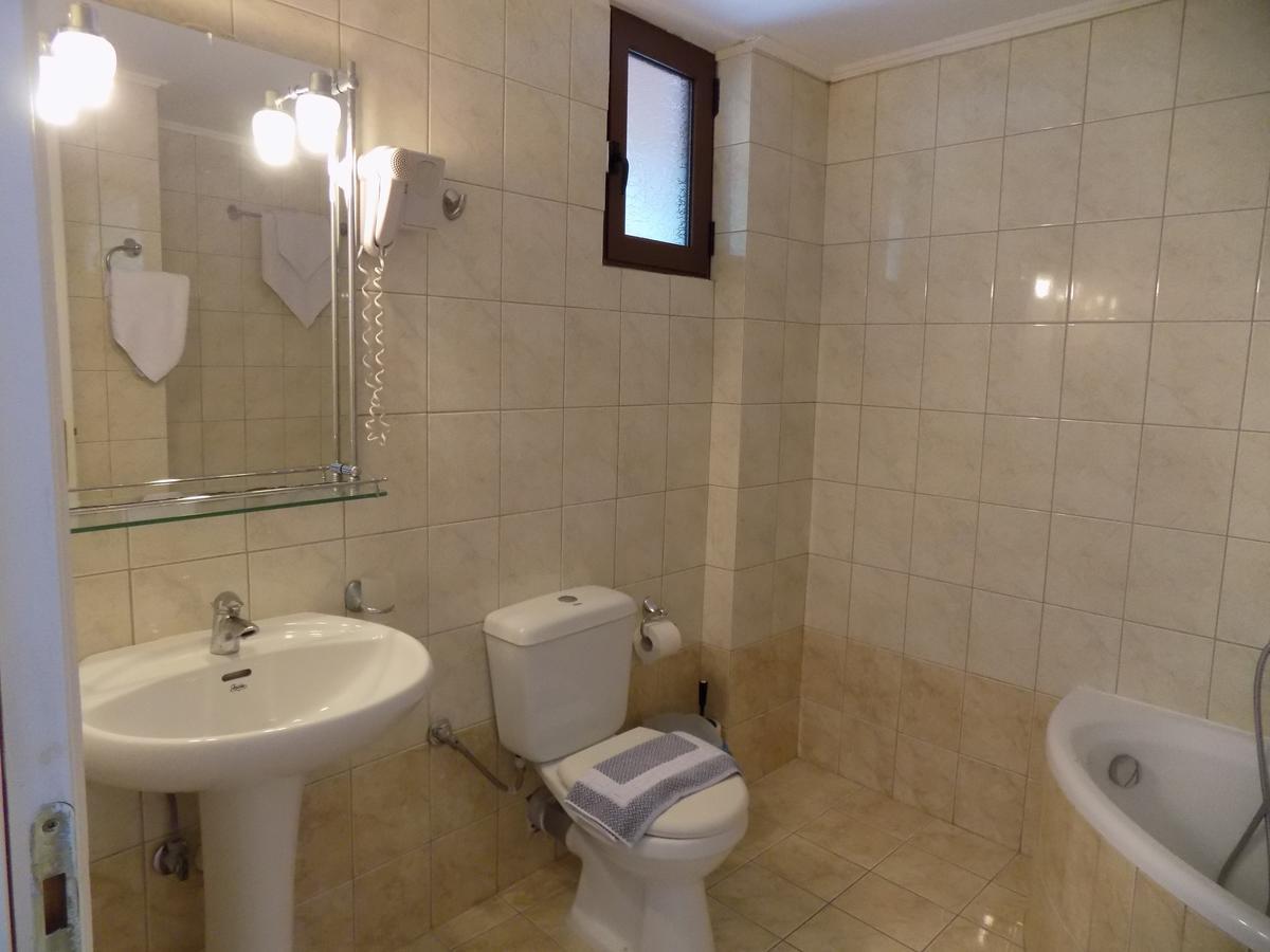 Lefkas Blue Hotel Nikiana Ngoại thất bức ảnh