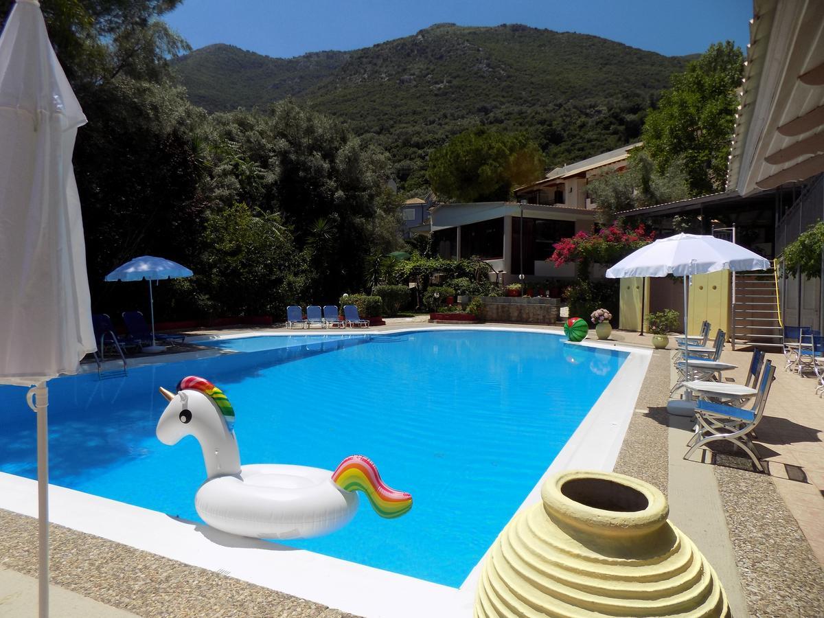 Lefkas Blue Hotel Nikiana Ngoại thất bức ảnh