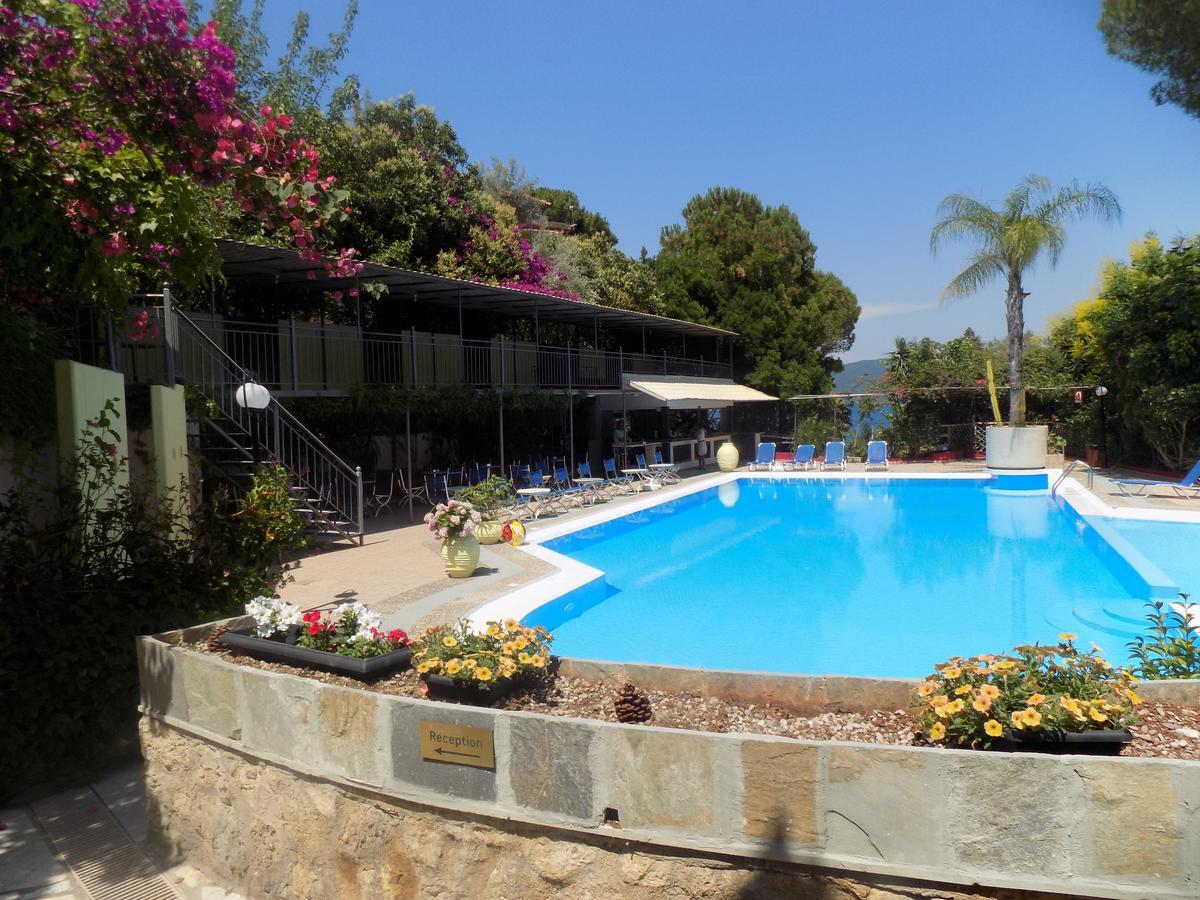 Lefkas Blue Hotel Nikiana Ngoại thất bức ảnh